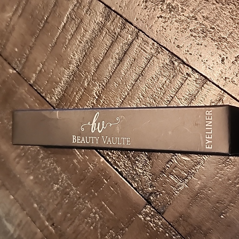 Beauty Vaulte Eyeliner Black - Picture 4 of 4